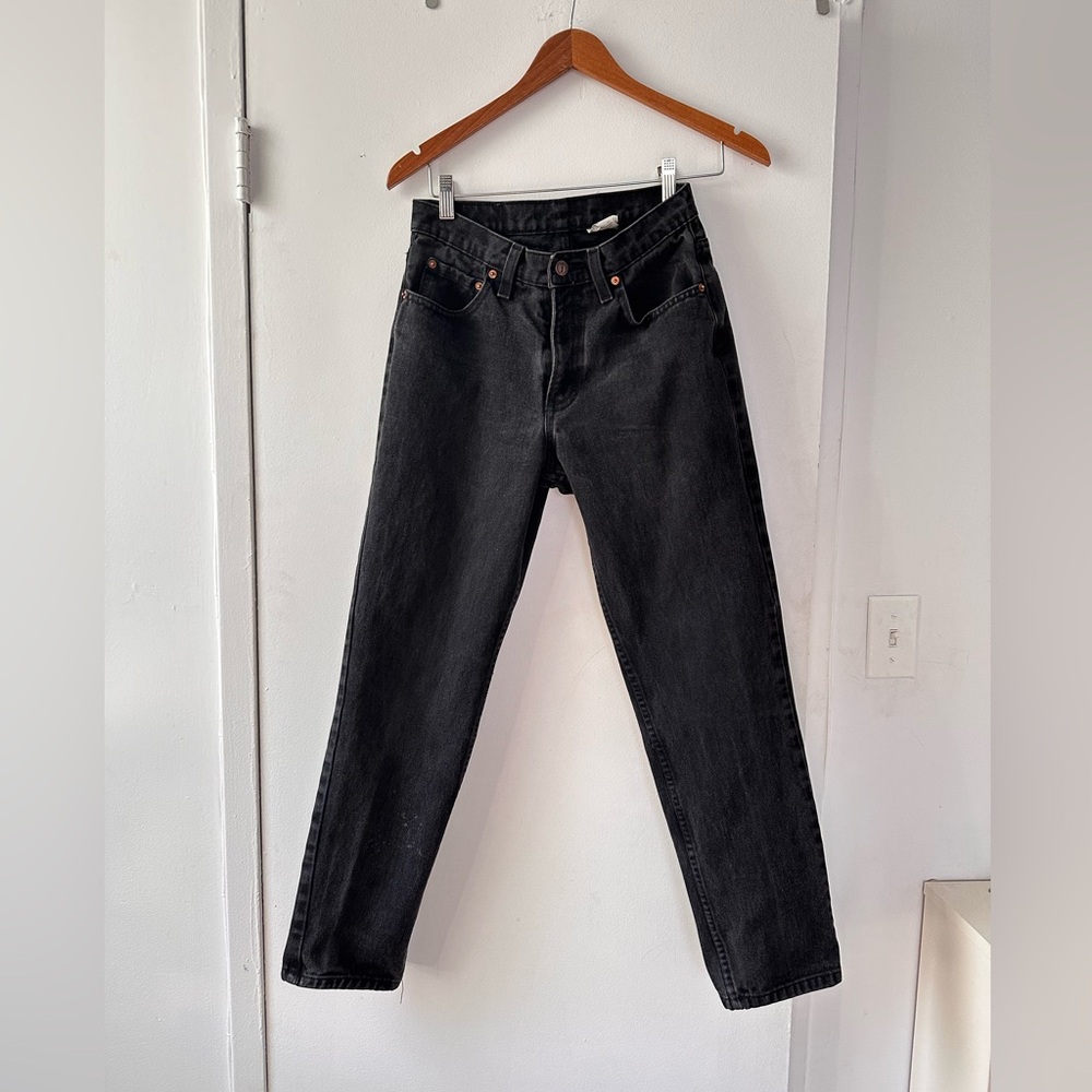 Classic vintage mom cut high rise black jordache jeans.